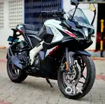 Pulsar rs 200 abs