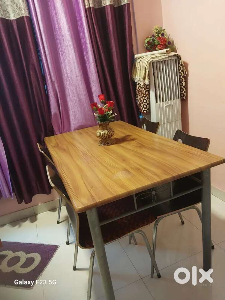 6 seater Dinning Table