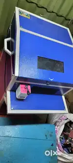 Waste recycling machine