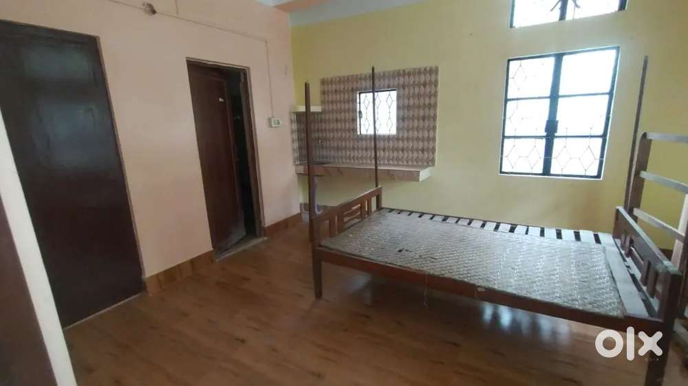 Single room with attached KB