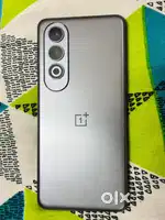 ONEPLUS NORD CE 4 8/128 in mint condition warranty till november.