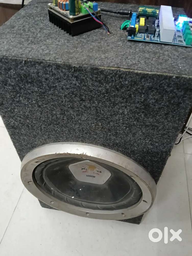 Subwoofer sony xplod with box and amp
