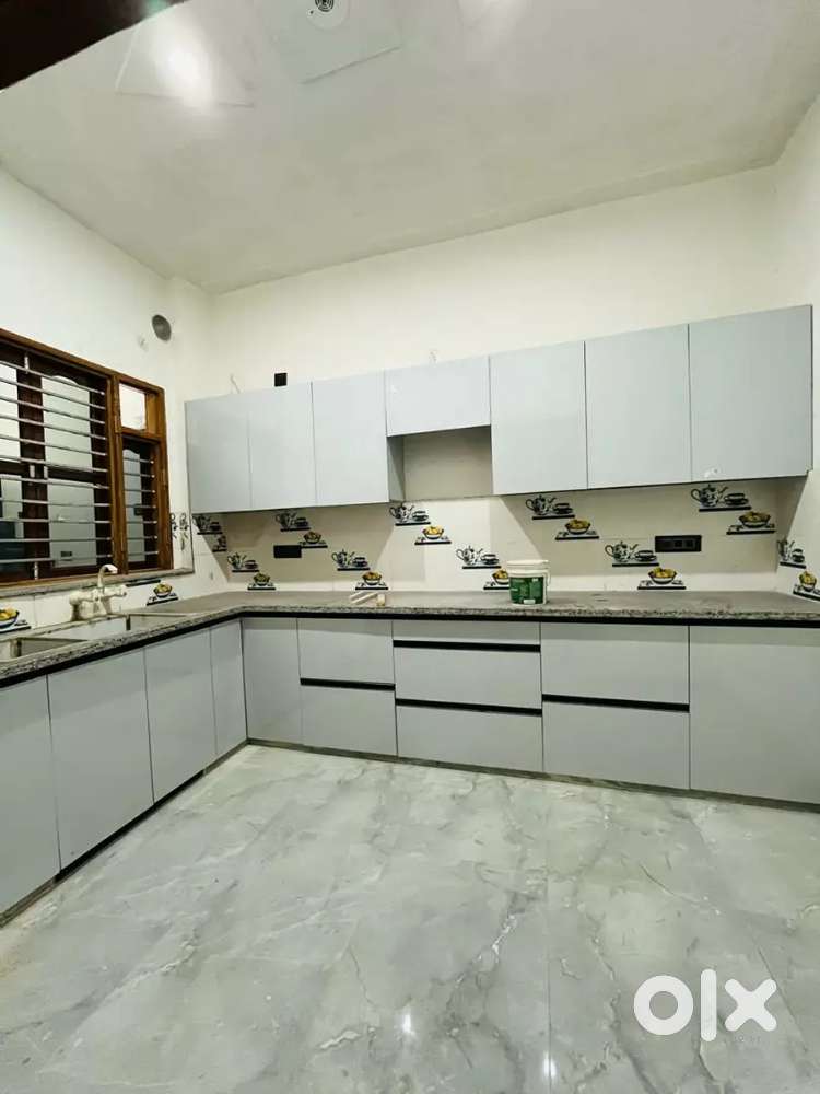 3bhk + hall semifurnished बल्लबगढ़ sec-65-64& 62 फ्लोर ब available h