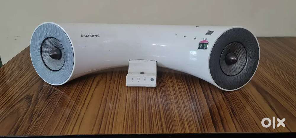Samsung blue tooth speaker with wire