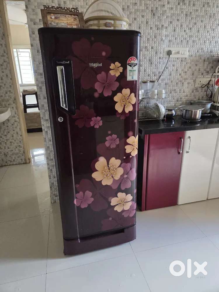 215 ltr Whirlpool Fridge