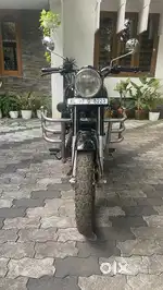 Single Owner / Good Millege / Showroom Condition