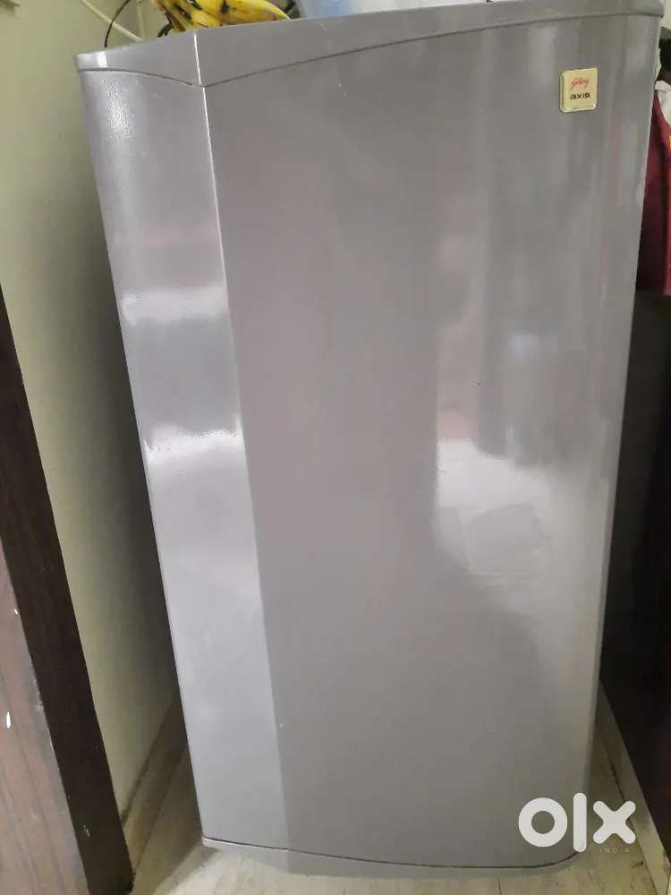 Selling Godrej AXIS 181 L Direct Cool Refrigerator Candy grey