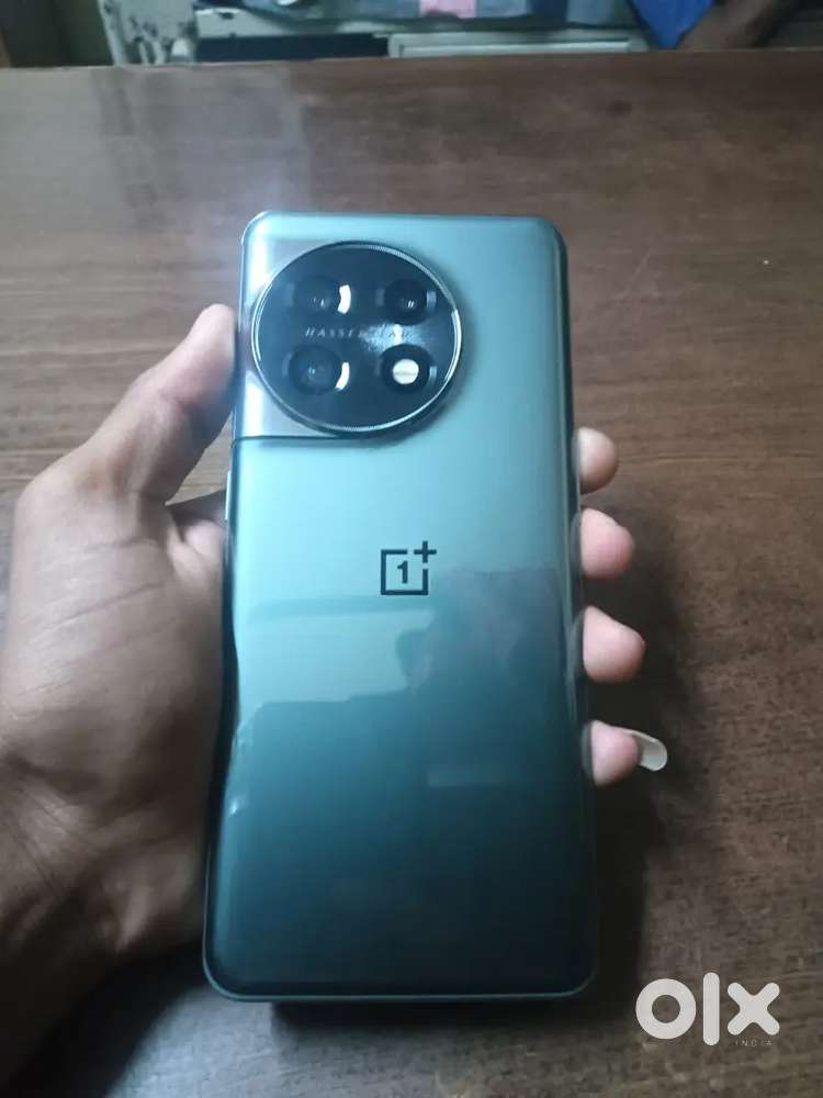 One Plus 11 5G (16/256)