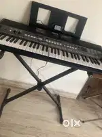 Piano PSR-I400