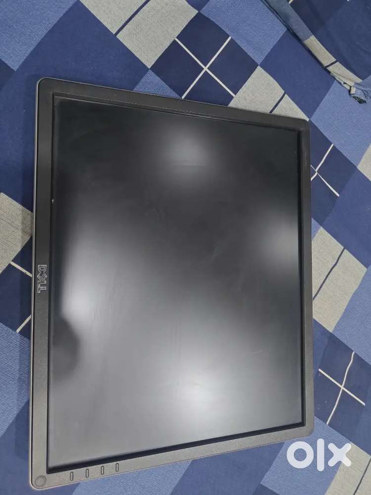 Dell Monitor 19 inch with stand