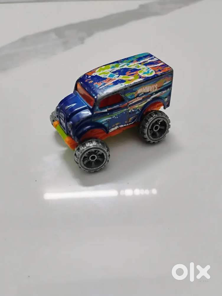 Hot Wheels 1:64 Monster Dairy Delivery
