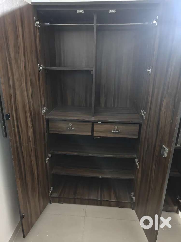 Wardrobes/Computer Table for sell