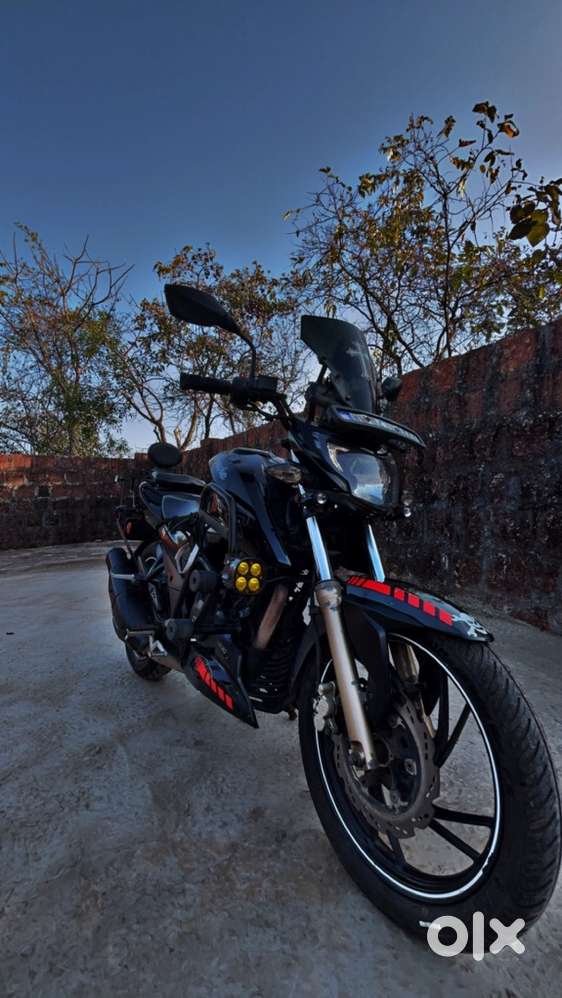 Apache RTR 200 4v (2018)