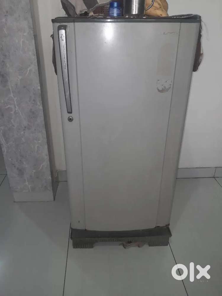 Kelvinator fridge good condition
