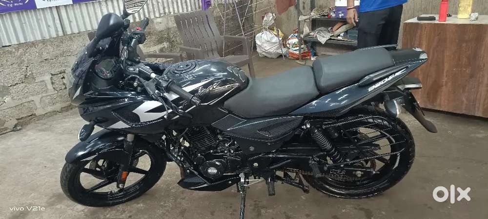 Urgent sale of new bajaj pulsar 220