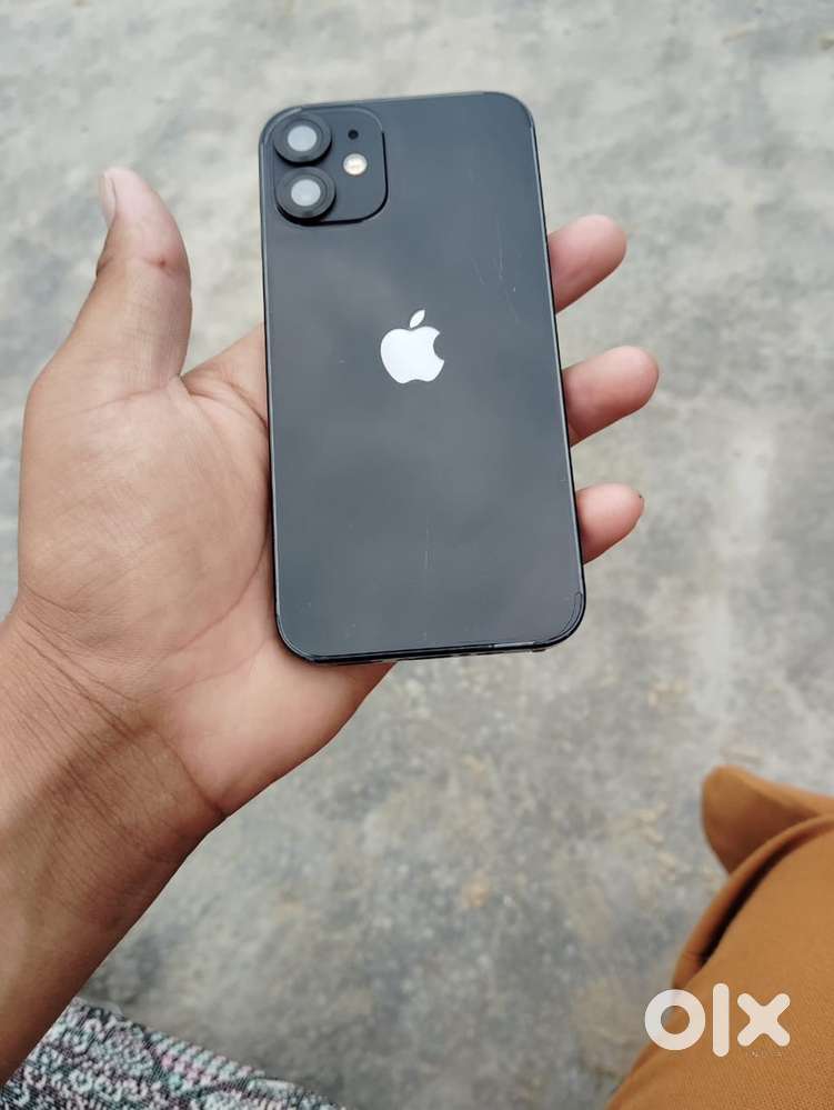 12 mini black color