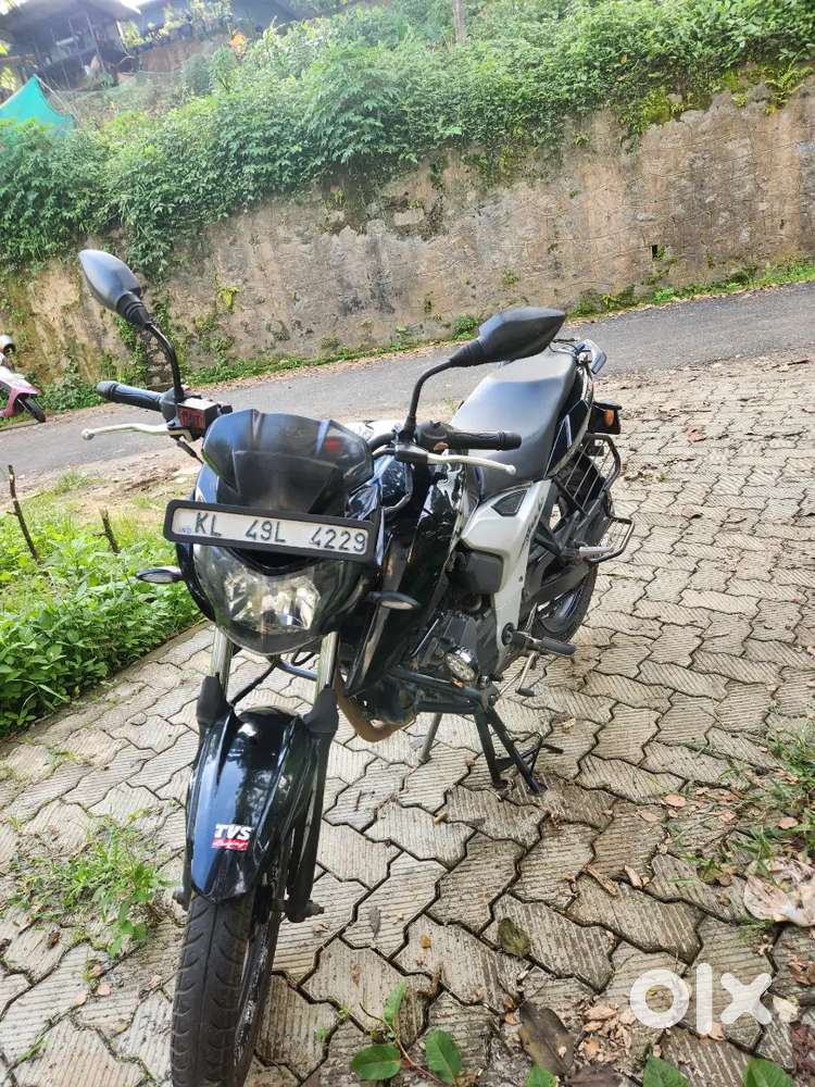 Full showroom service singleuse no complaints newbattery warranty10/26