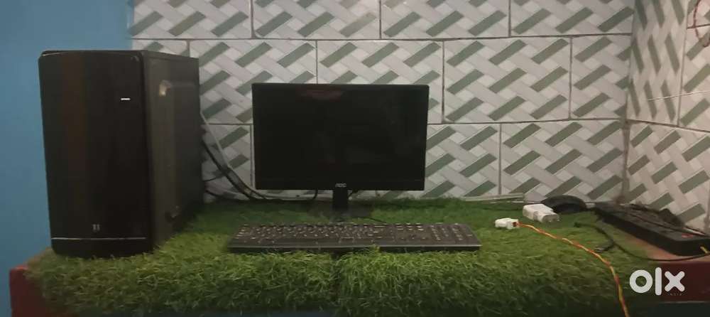 PC fully condition me hai Ok please jisko lena hu wo hi message kara