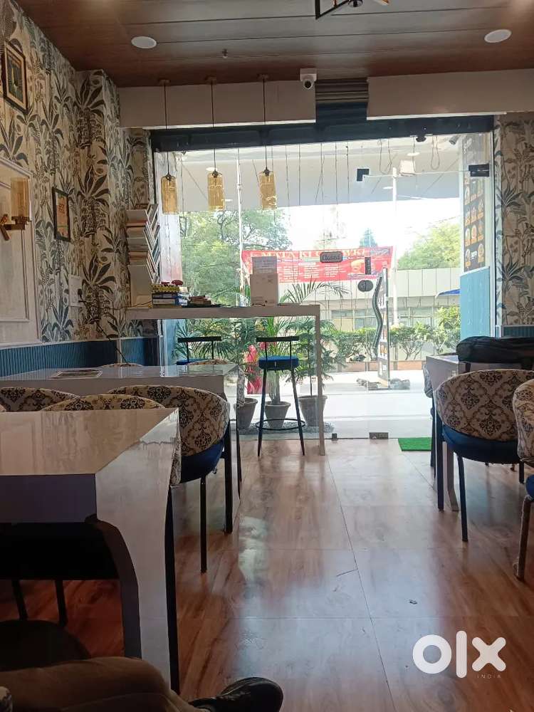 Cook for cafe only girl'