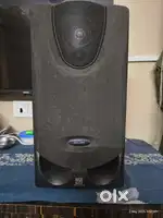 Philips Original Speaker 300 watt. As good as new. Wired connection.