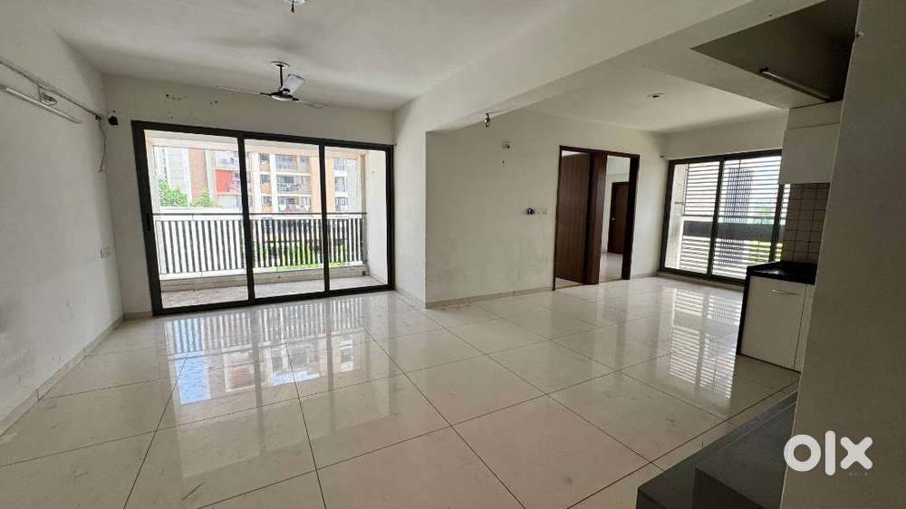 For Sell 3BHK Semi Furnished Flat, Gota