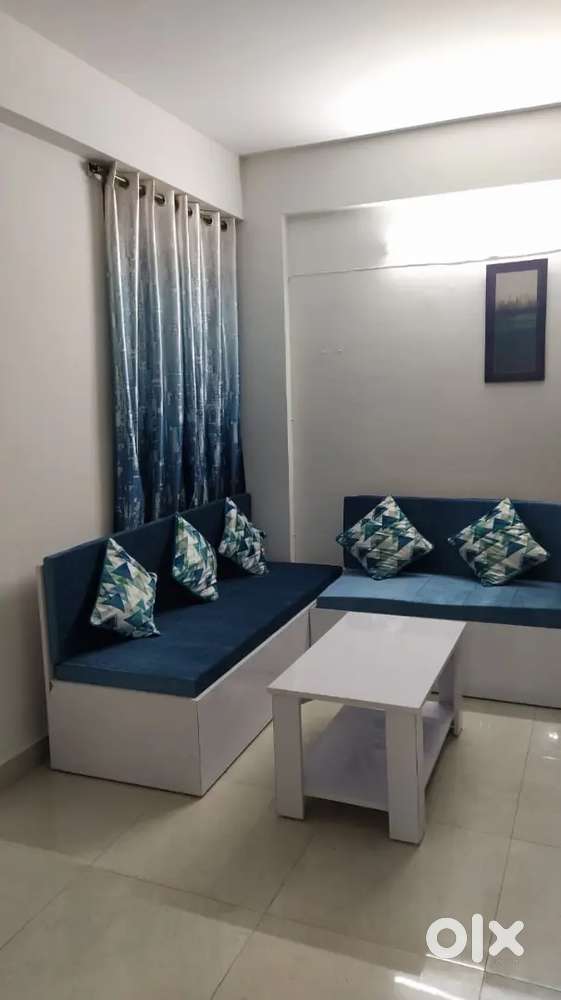 1 BHK Semi Furnished for Rent gated society Sec 71