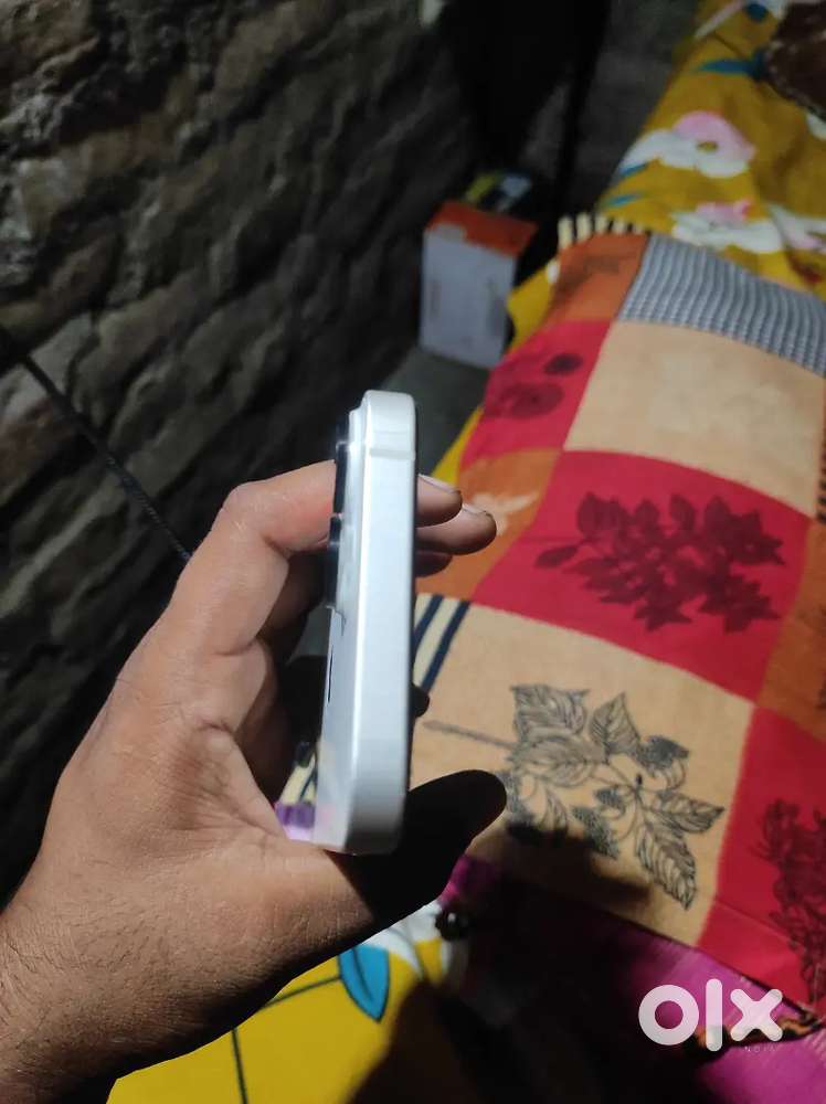 iPhone 14 battery health 78%128gb