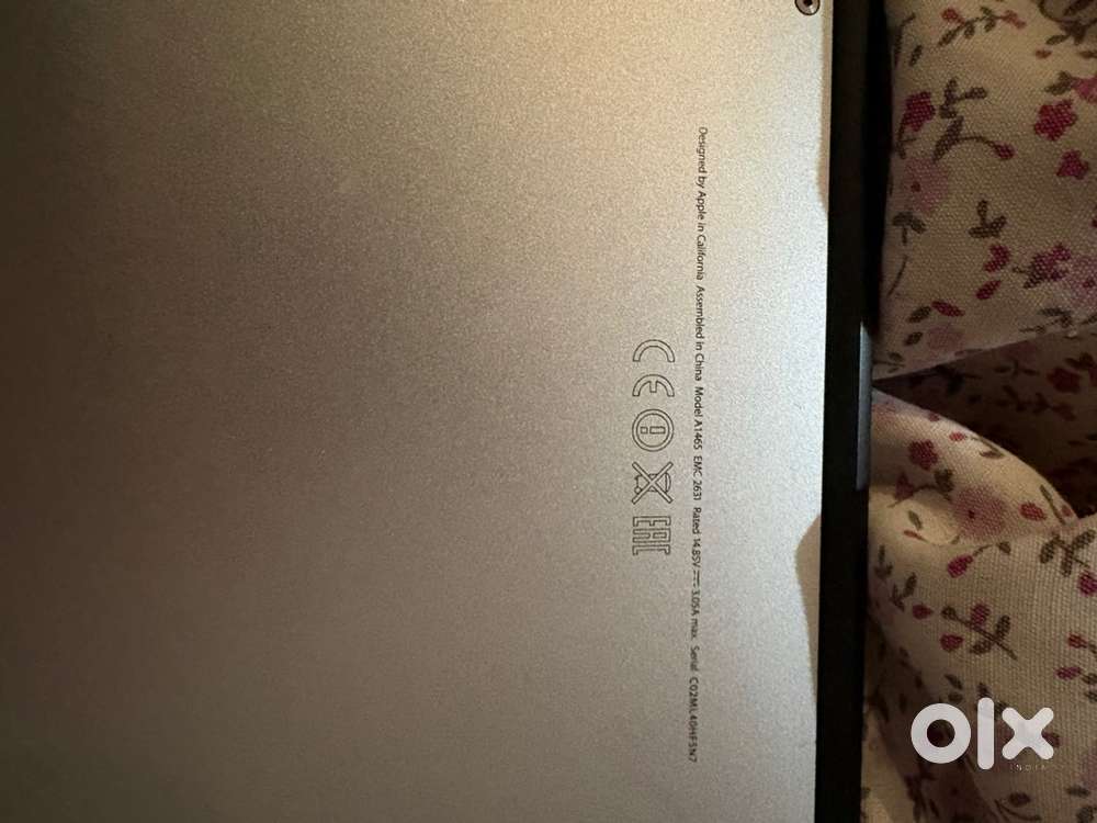 Apple mac book air A1465