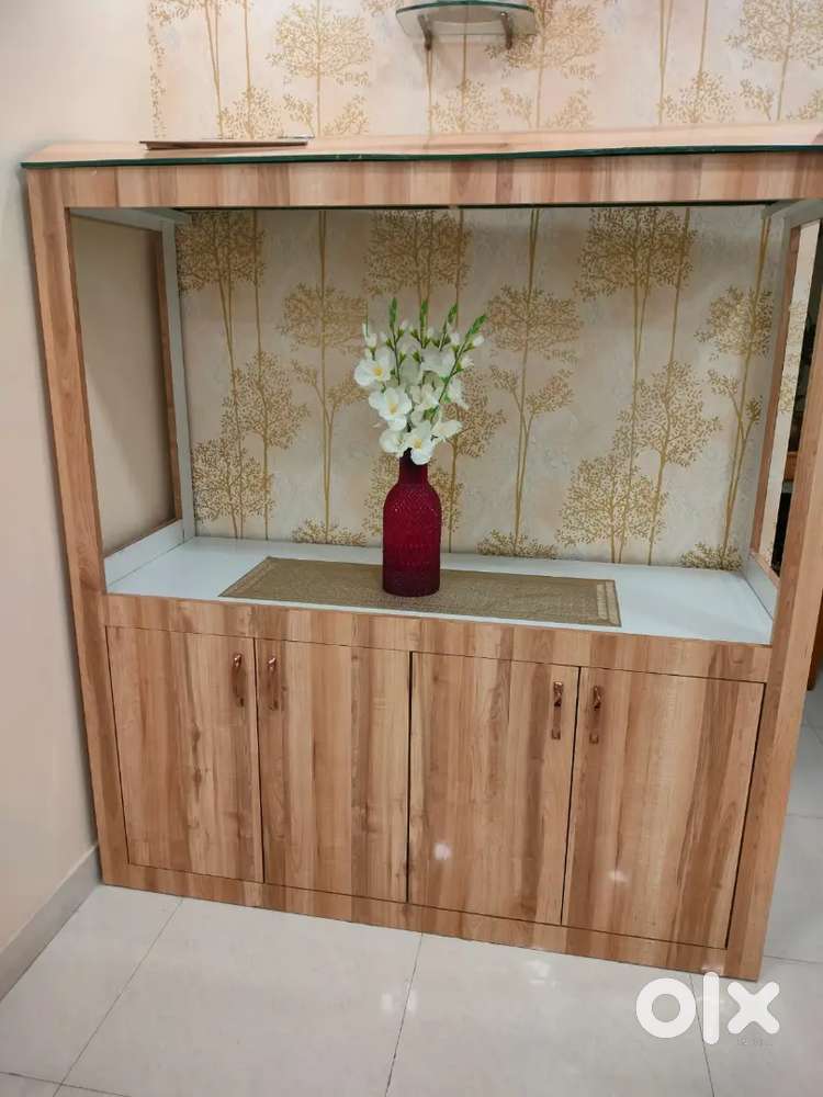 एक्वेरियम स्टैंड प्लस क्रॉकरी यूनिट