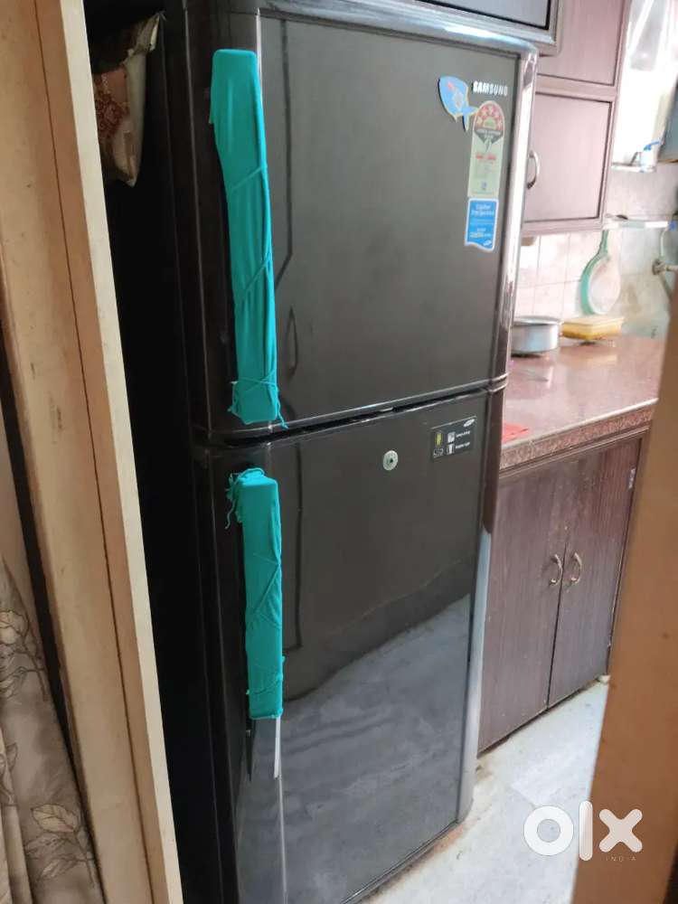 SAMSUNG 230LTR EIGHT YEARS OLD