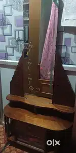 Dressing table