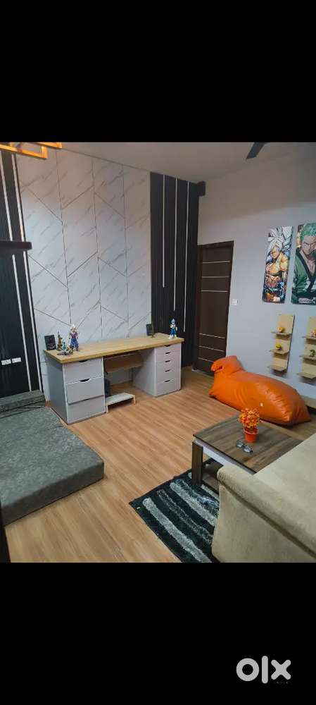 Computer table for sale