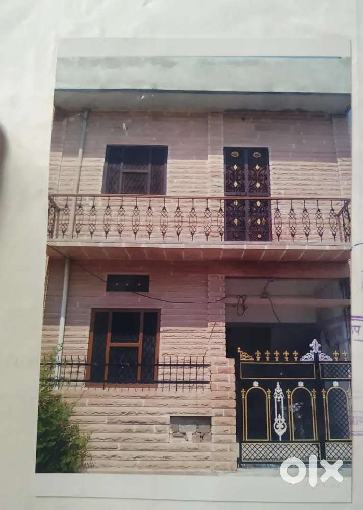 Double floor house
