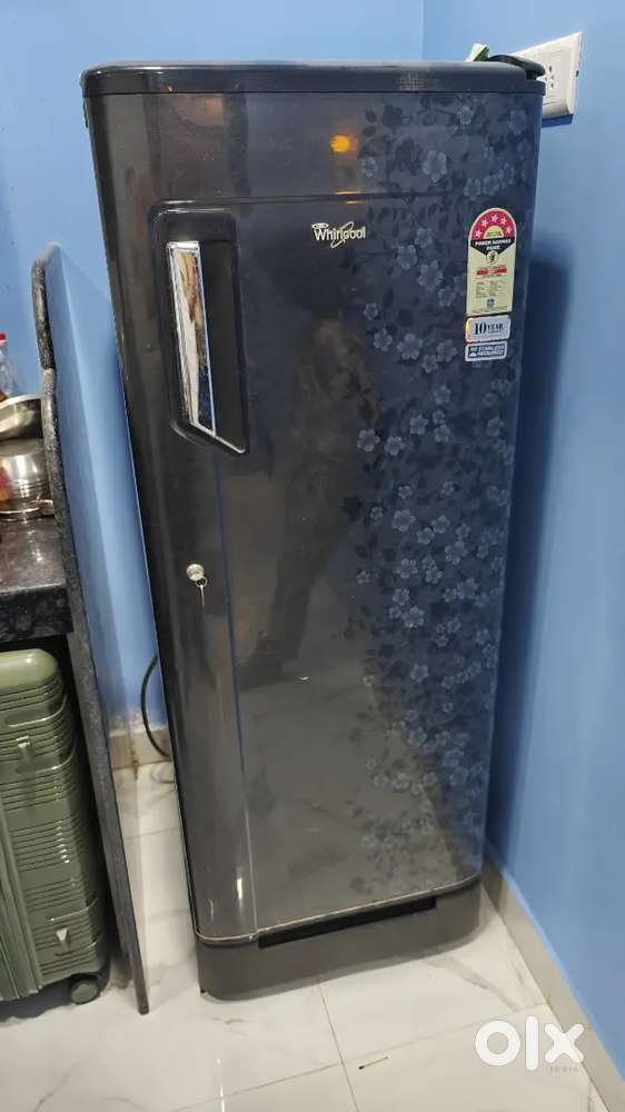 Fridge : WHIRLPOOL ICE MAGIC 210 LTRS 5 STAR RATING