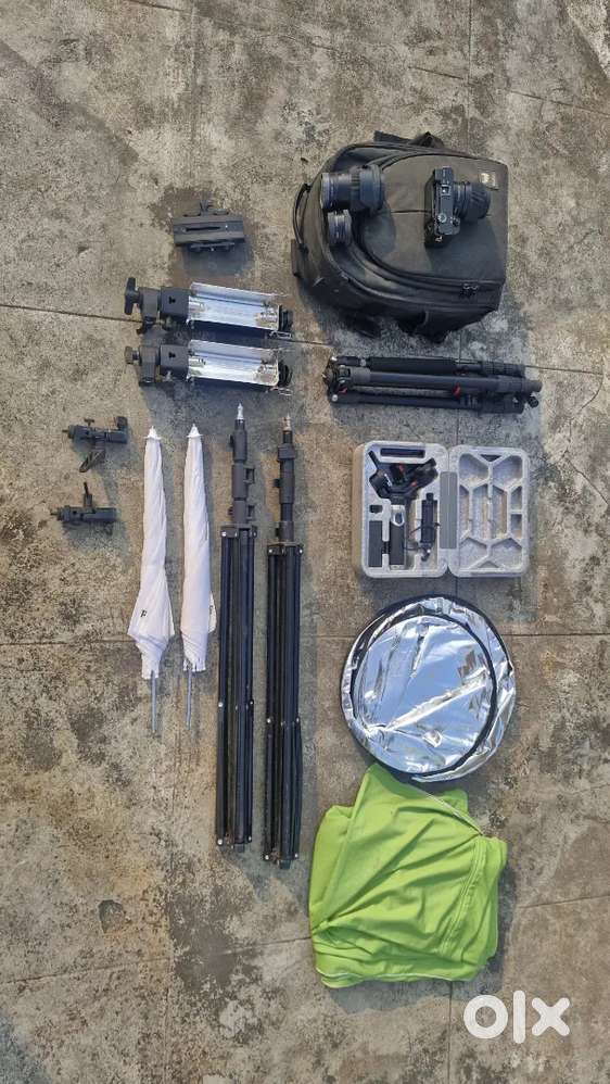 Sony 6300 with 3 lens + Gimbal & Tripod with Light Setup Complete kit
