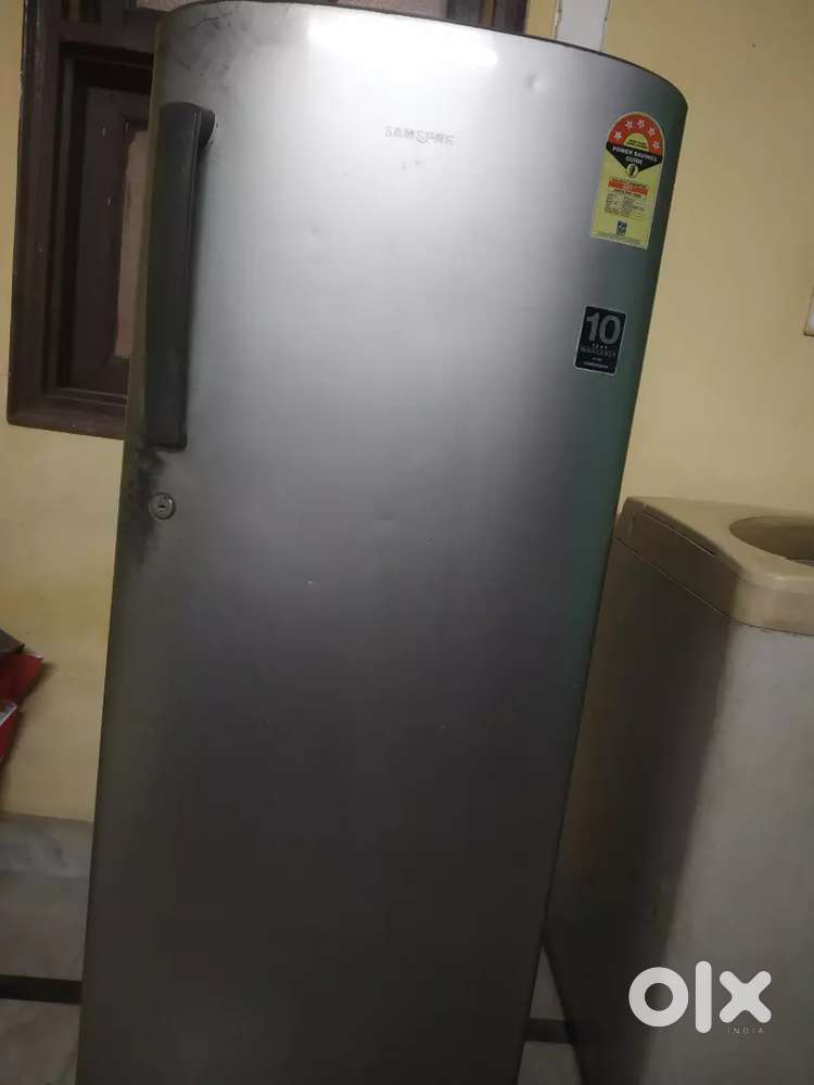 Single door 200L samsung fridge available
