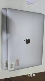 A1707 Apple MacBook Pro 2017, 15.6Retina with Core i7/4GB graphics