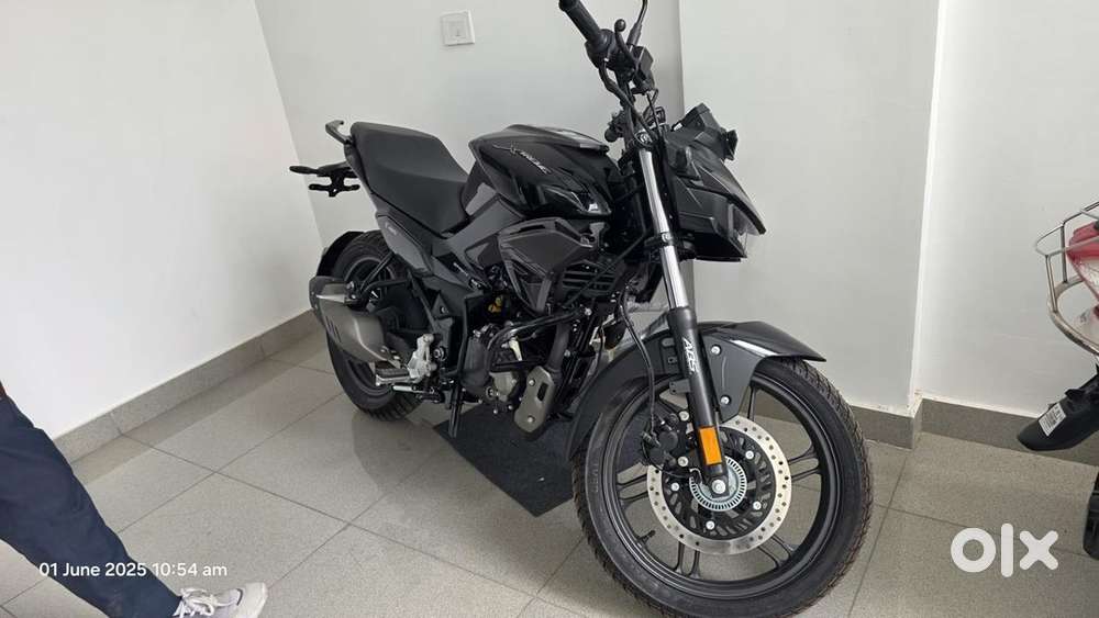 Hero Xtreme 125R ABS 2025 ,Only 1800 KM, Urgent Sale