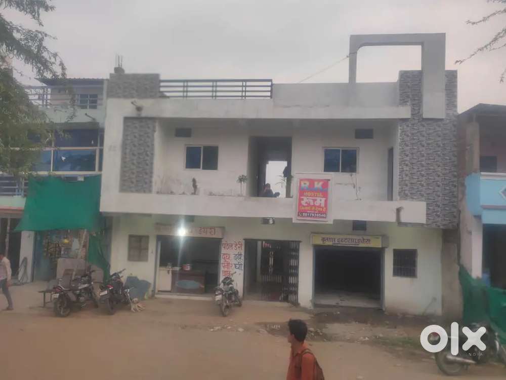 Shop or kamre  kiraye se dena h vishnav college ke piche alwasa indore