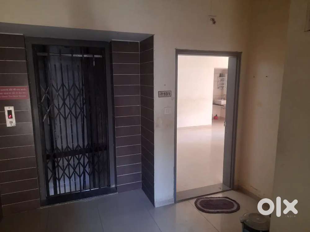2BHK SEMI FURNISHED FLAT AT VASNA ROAD NR DMART