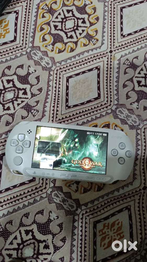 Psp street white colour