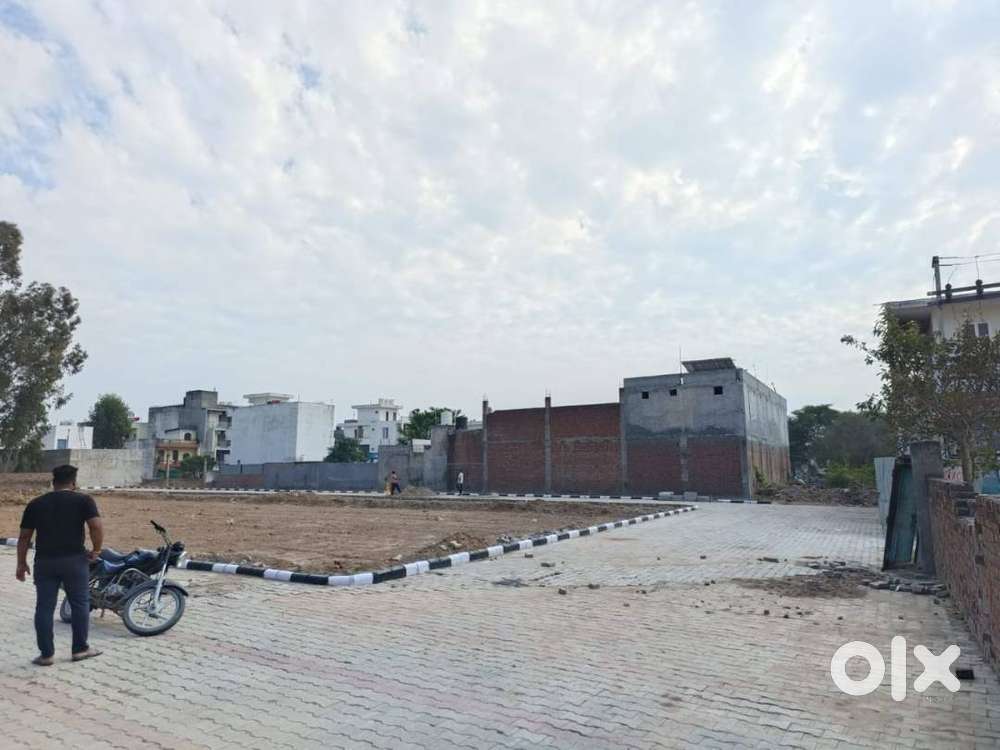 plot for sale in Derabassi