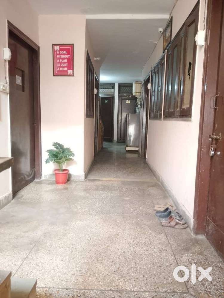 Shri Hari Girls PG in