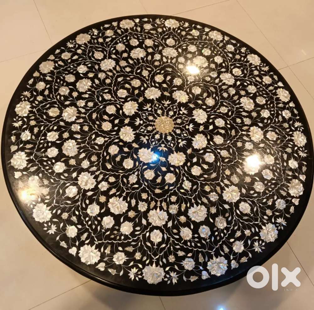 MARBLE MOTHER OF PEARL STONE INLAY TABLE