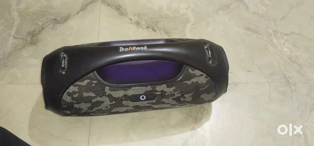 Speaker boat 1800