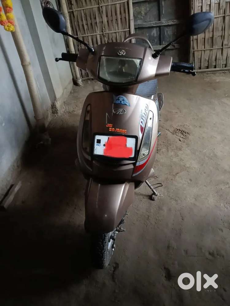 Mahindra duro (2012 model)