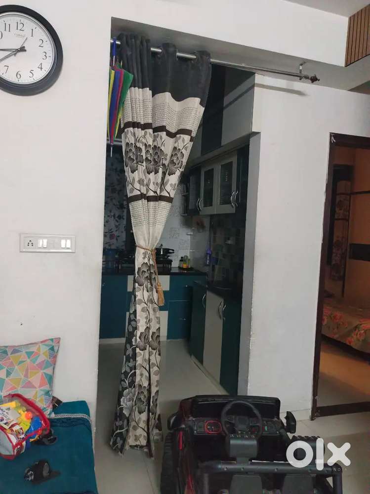 Good condition sofa & curtain