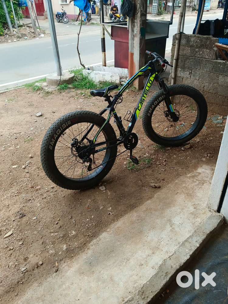 Castello big tyres bicycle neat condition gear cycle