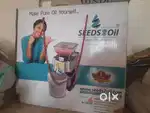 Mini oil expeller