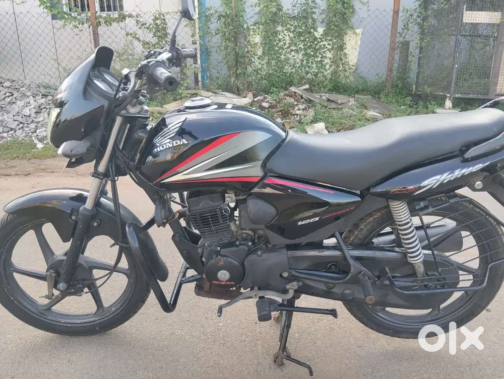 Honda shine, single hand bike